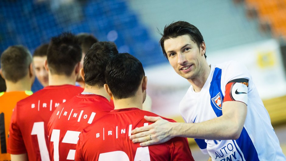 Tango s novým trenérem: je jím Vlastimil Bartošek!