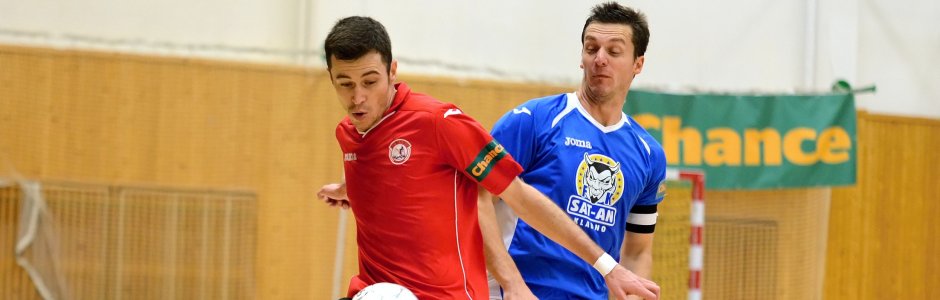 FOTO: Benago poprvé doma inkasovalo. Přesto Kladno deklasovalo