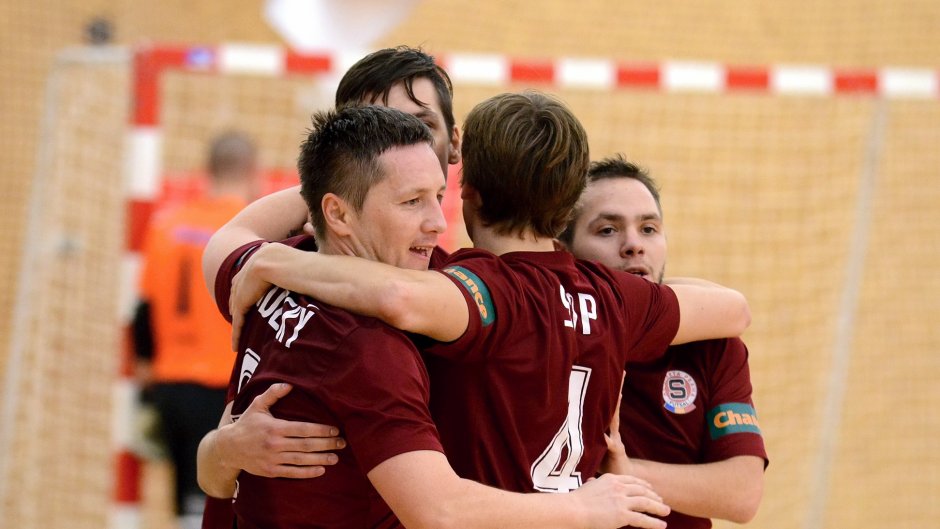 Sparta dominovala na palubovce Hradce Králové