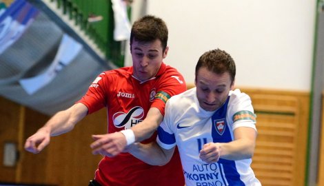 Benago oplatilo Tangu domácí porážku. Stav série je vyrovnaný