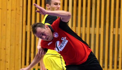 Benago v šestém kole přestřílelo Kladno