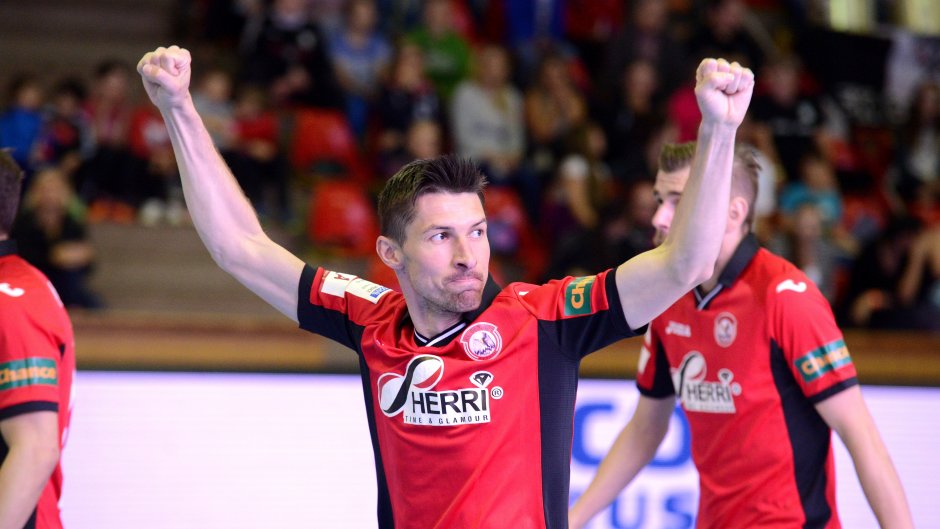 Benago je v čele. Belej posbíral devět kanadských bodů