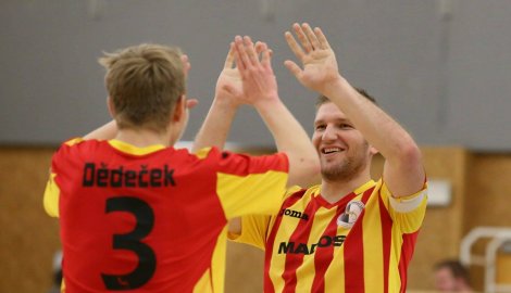 Hradec Králové se střetne o záchranu s Tangem