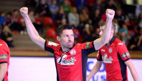 Tango doma inkasovalo od Benaga deset branek