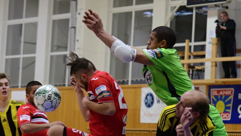 Výsledky 16. kola: Nejzbach znovu obral Benago