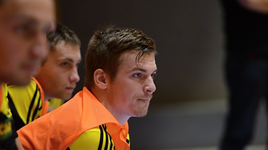 Vácha zachránil Nejzbachu bod v poslední minutě