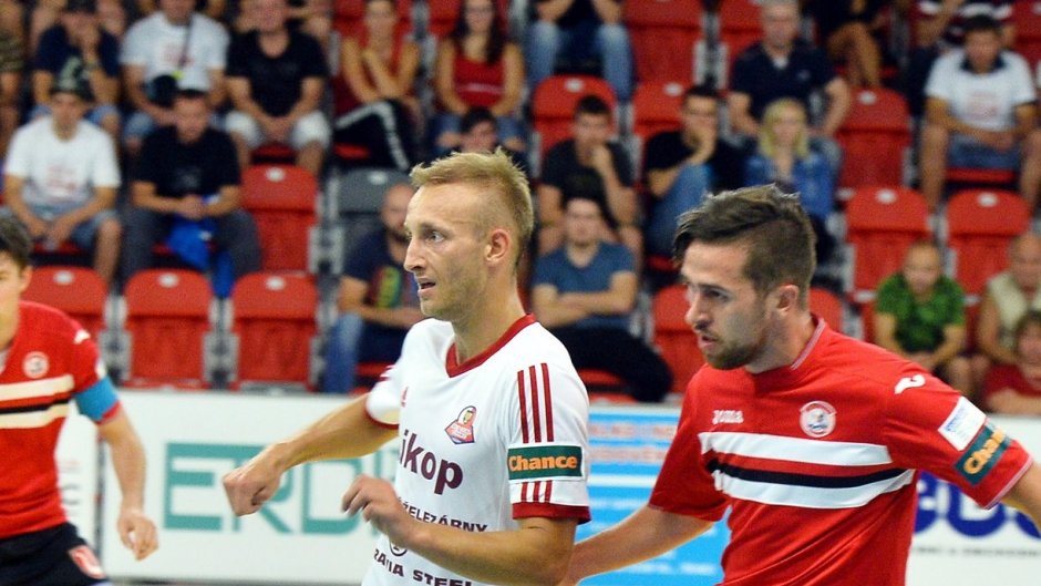 Třinec nakonec z obav o záchranu slaví postup do play off