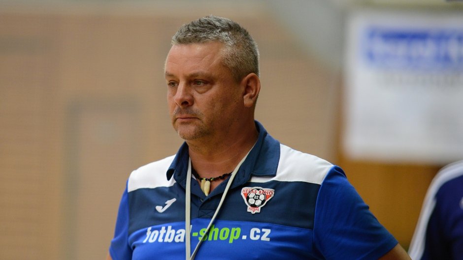 Nejzbach začíná sezonu s neoblíbeným Helasem