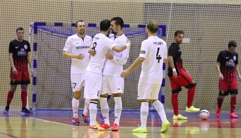 První tři body zůstaly v Chrudimi, nováček vezl domů pět branek