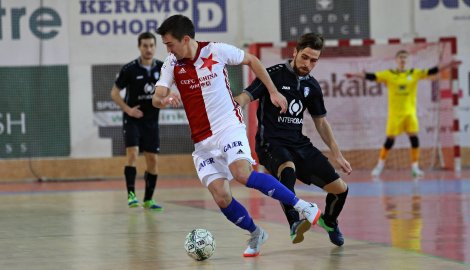 Slavia před zaplněnou halou prohrála s Plzní