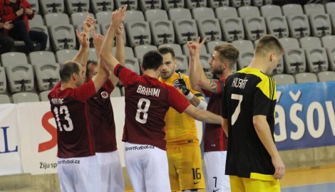 Sparťanské vítězství nad Vysokým Mýtem řídil Wilde