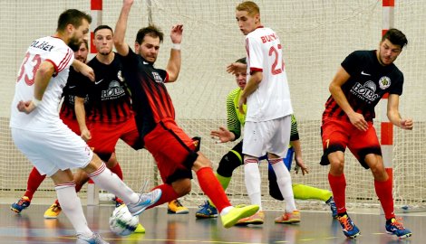 Třinec získal důležité tři body doma proti Jeseníku