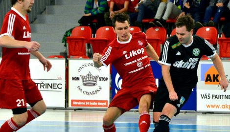 Třinec nezvládl klíčový souboj o záchranu
