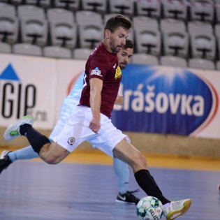 2018103-20-54-14-futsal-sparta-plzen-20181003-12.jpg
