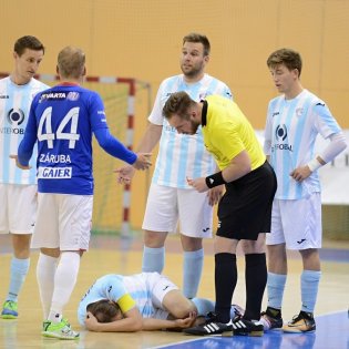 20190415-21-37-50-futsal-plzen-slavia-20190415-7.jpg