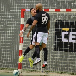 20190425-21-43-03-futsal-teplice-slavia-20190425-13.jpg