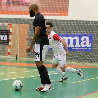 20190425-21-43-03-futsal-teplice-slavia-20190425-15.jpg