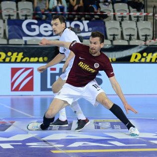 20190426-21-38-55-futsal-sparta-chrudim-20190426-22.jpg
