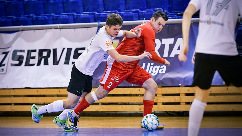 Helas doma udržel důležité body. Mělník stále na nule