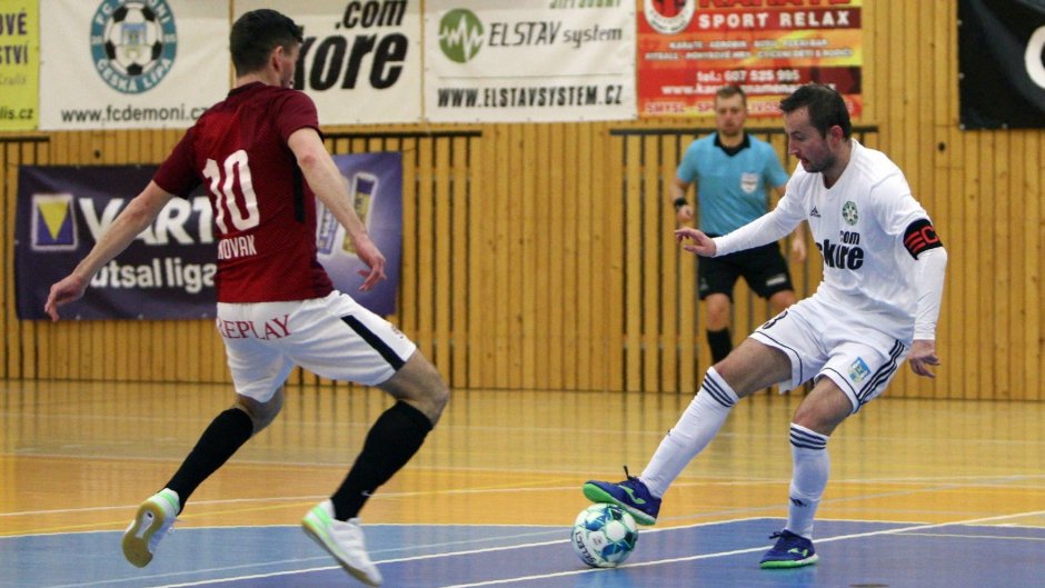 Démoni nedali svou kůži lacino, na úřadujícího mistra však nevyzráli