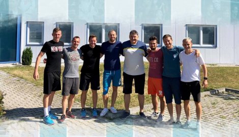 Hráči Interobalu odpracovali směnu ve výrobě