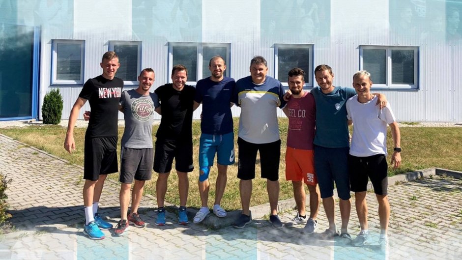 Hráči Interobalu odpracovali směnu ve výrobě