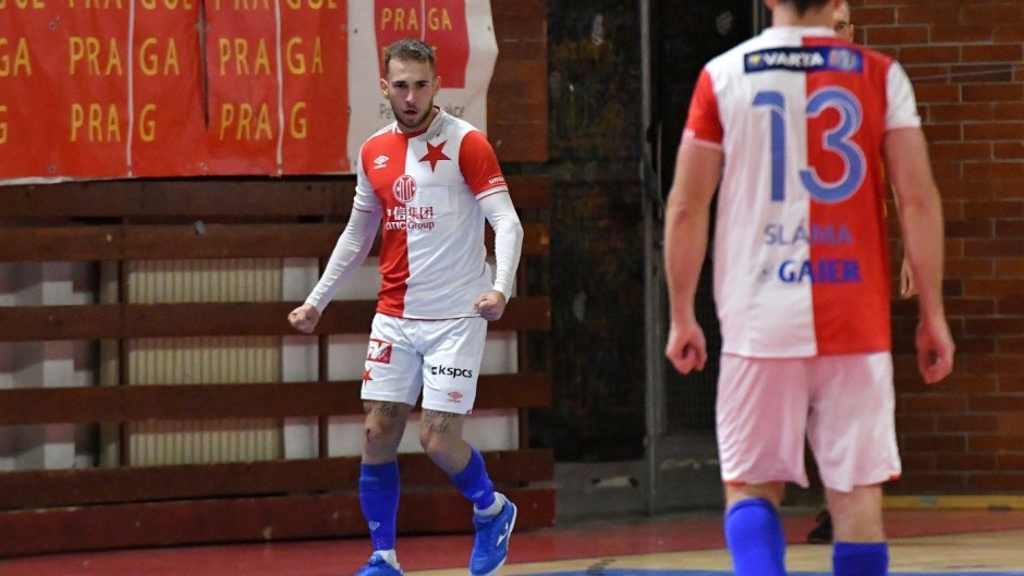 Slávista Vaktor: Kapitánská páska jako dárek k narozeninám