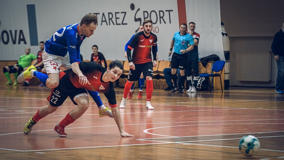 Slavia sestřelila Helas hned v úvodu