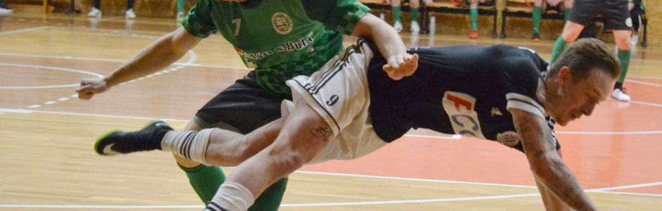 Žabinští Vlci obdrželi doma od Dynama osm branek