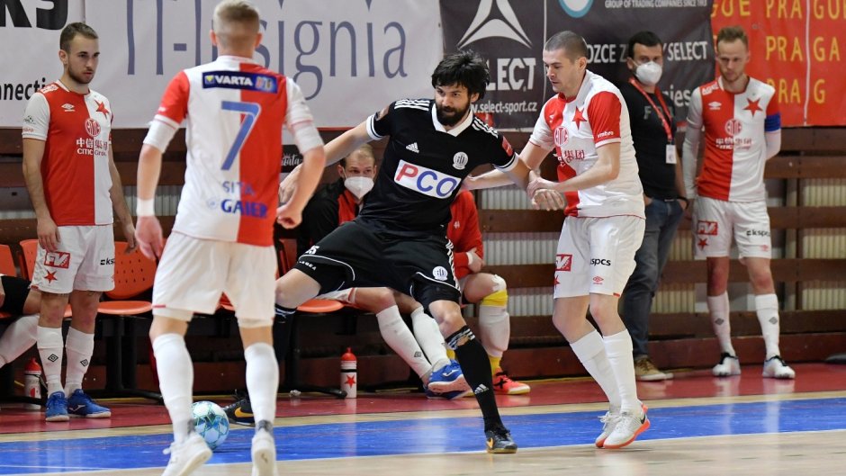 Křemen a Jošt nastříleli Dynamu hattrick