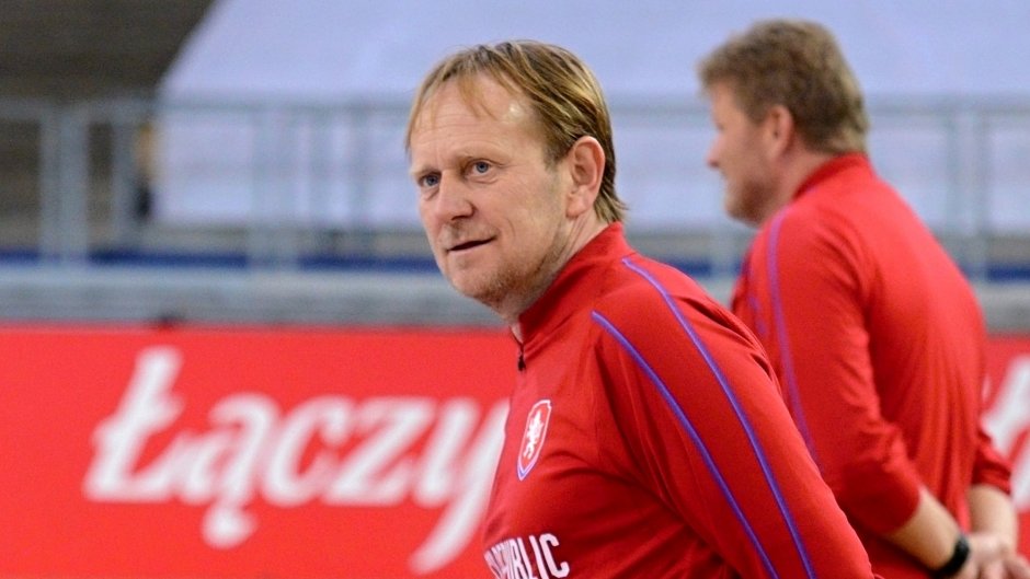 Poláci mají výbornou defenzivu, upozornil jejich bývalý trenér Bartošek