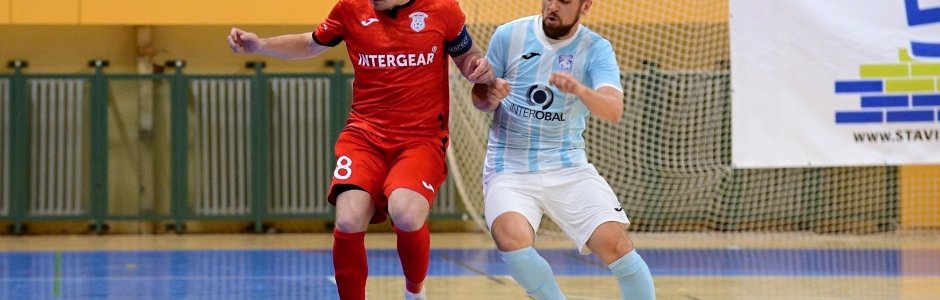 První finále rozhodl v prodloužení Vnuk. Plzeň vede 1:0