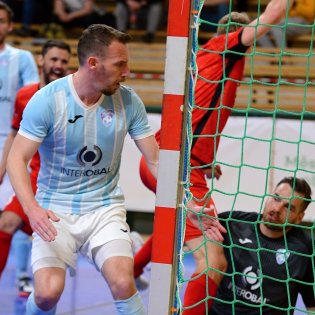 20210521-00-13-39-futsal-plzen-chrudim-20210520-10.jpg