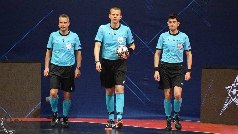 Rozhodčí Ondřej Černý si zapíská mistrovství světa
