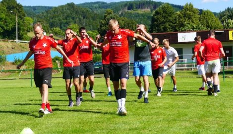 Slávisté trénují na soustředění v Perštejně