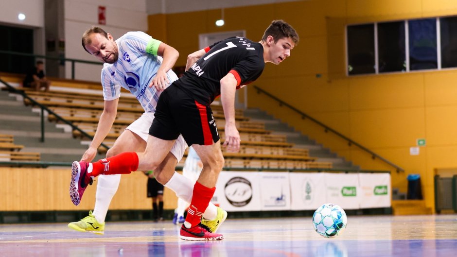Interobal otočil zápas s Helasem, Zdráhal vstřelil hattrick
