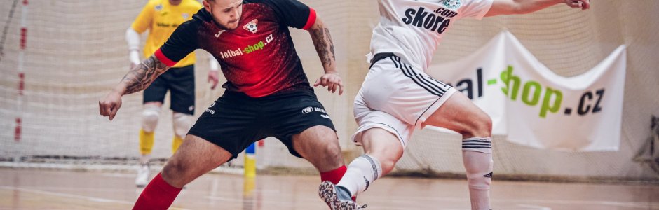 Helas nezvládl první půli. Vše napravil po přestávce