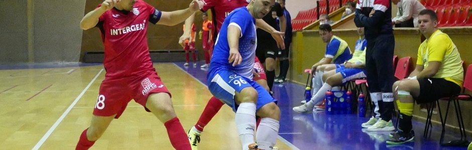 Chrudim v dohrávce vyprovodila Helas osmi brankami