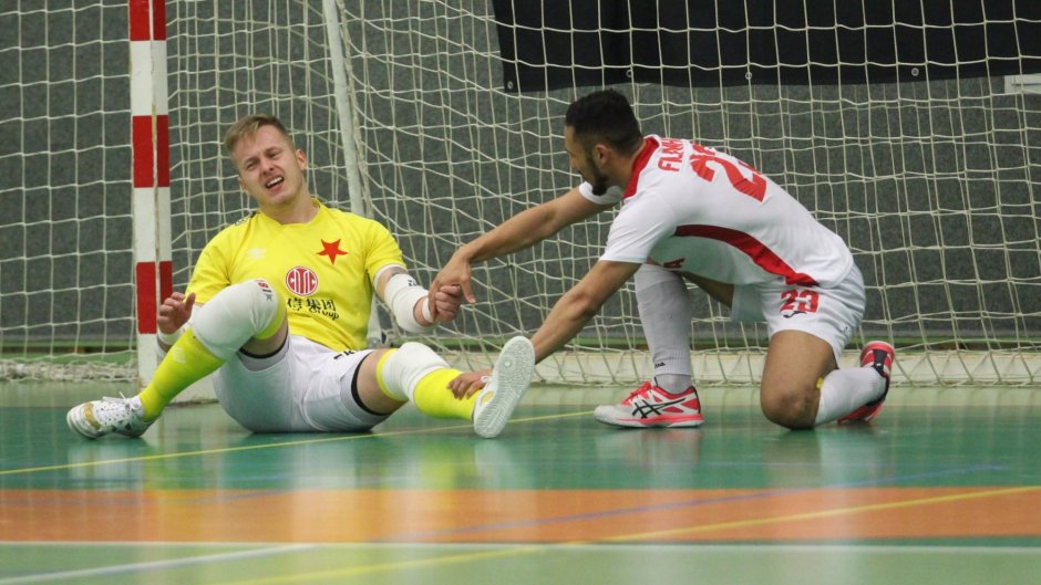 SOUHRN KOLA: Skvělý obrat Teplic proti Slavii. Chrudim válcuje soupeře