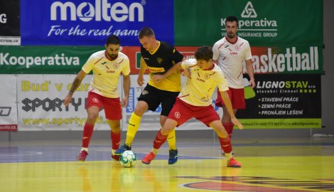 V dohrávce 13. kola je na programu severočeské derby
