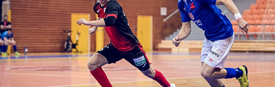 Zápas na Vodové byl v režii Helasu. Slavia odjela bez bodu