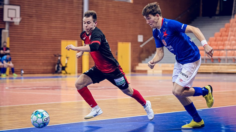 Zápas na Vodové byl v režii Helasu. Slavia odjela bez bodu