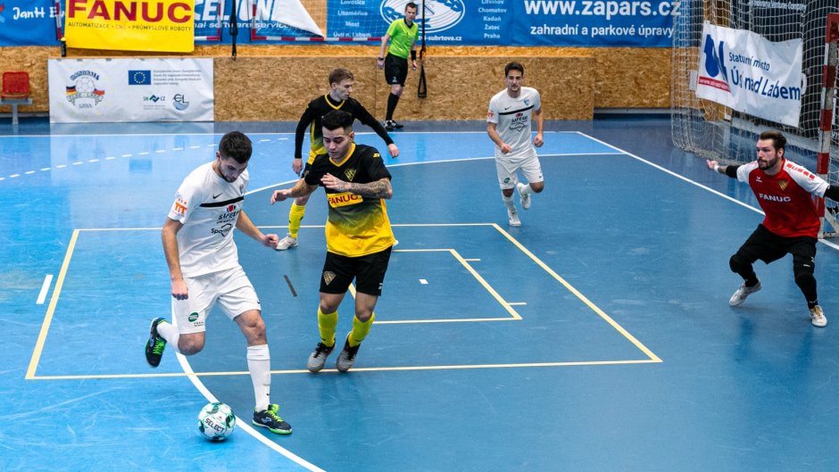 Oslabený Rapid vstoupil do roku 2022 porážkou 1:7 od Olympiku Mělník