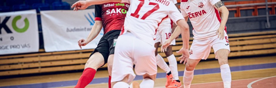 Helas uhrál horší výsledek než v Teplicích a je krok od vyřazení