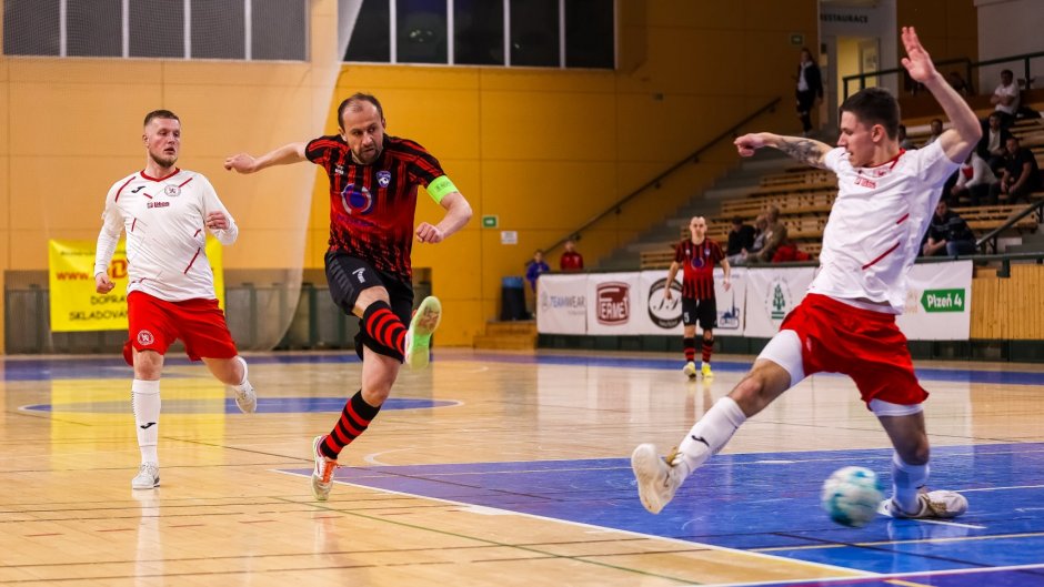 Čtyři góly Lukáše Rešetára pečetily plzeňský postup do semifinále