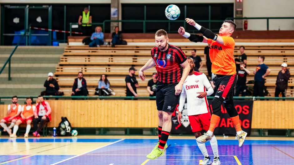 První bod vystřílel Teplicím Adriano. Hůla ani jednou neinkasoval