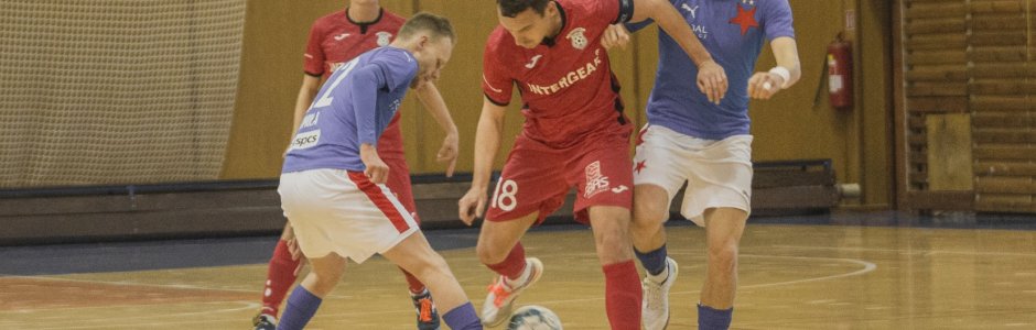 V prvním poločase bylo na hřišti jen jedno mužstvo. FK Chrudim