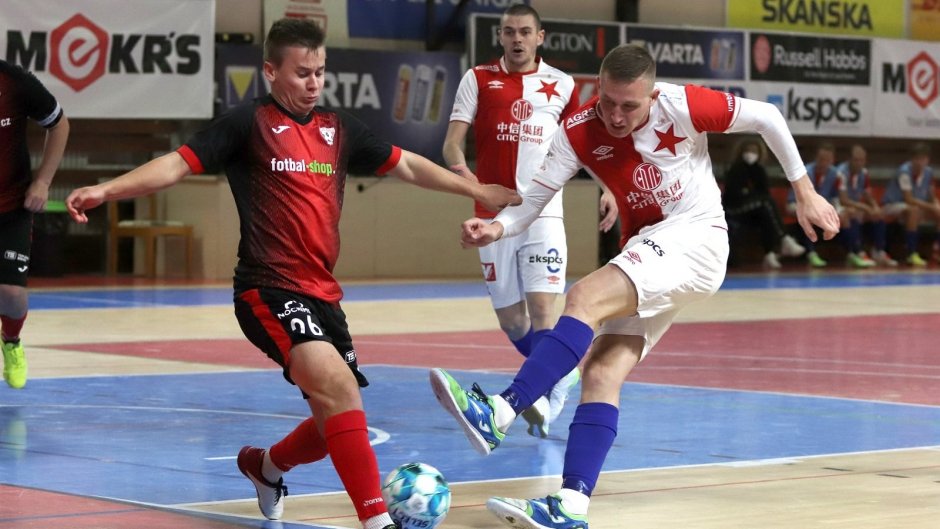 Do Slavie přichází z Helasu Filip Havrda