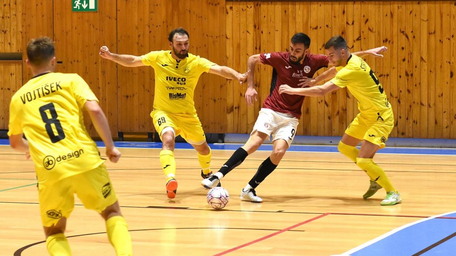 Nejzbach dlouho vedl. Sparta však zápas otočila