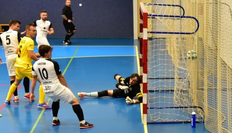 SOUHRN KOLA: Dvě výhry pro Perštejn. Chrudim se trápila